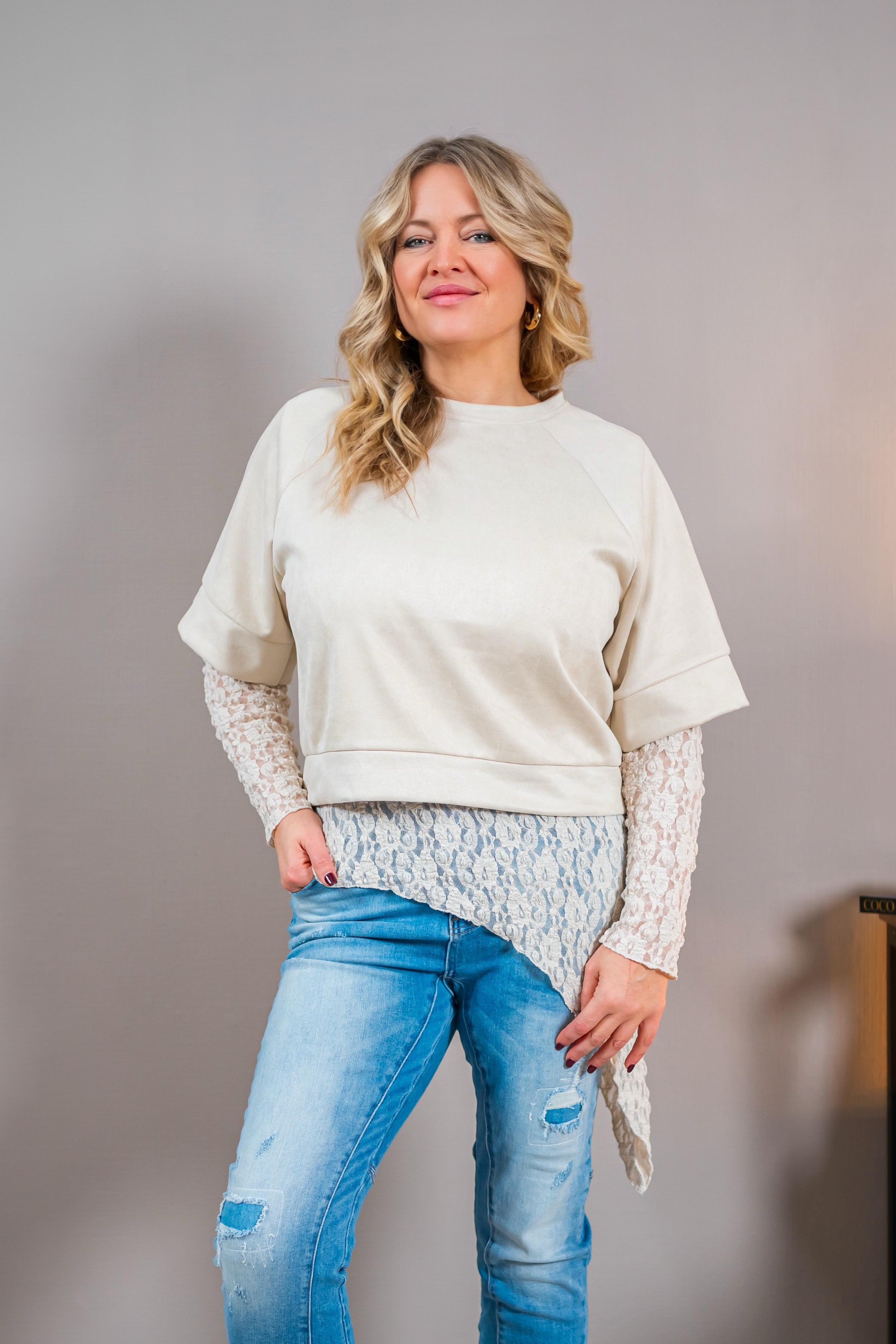 Cropped Shirt in Velourslederoptik, beige