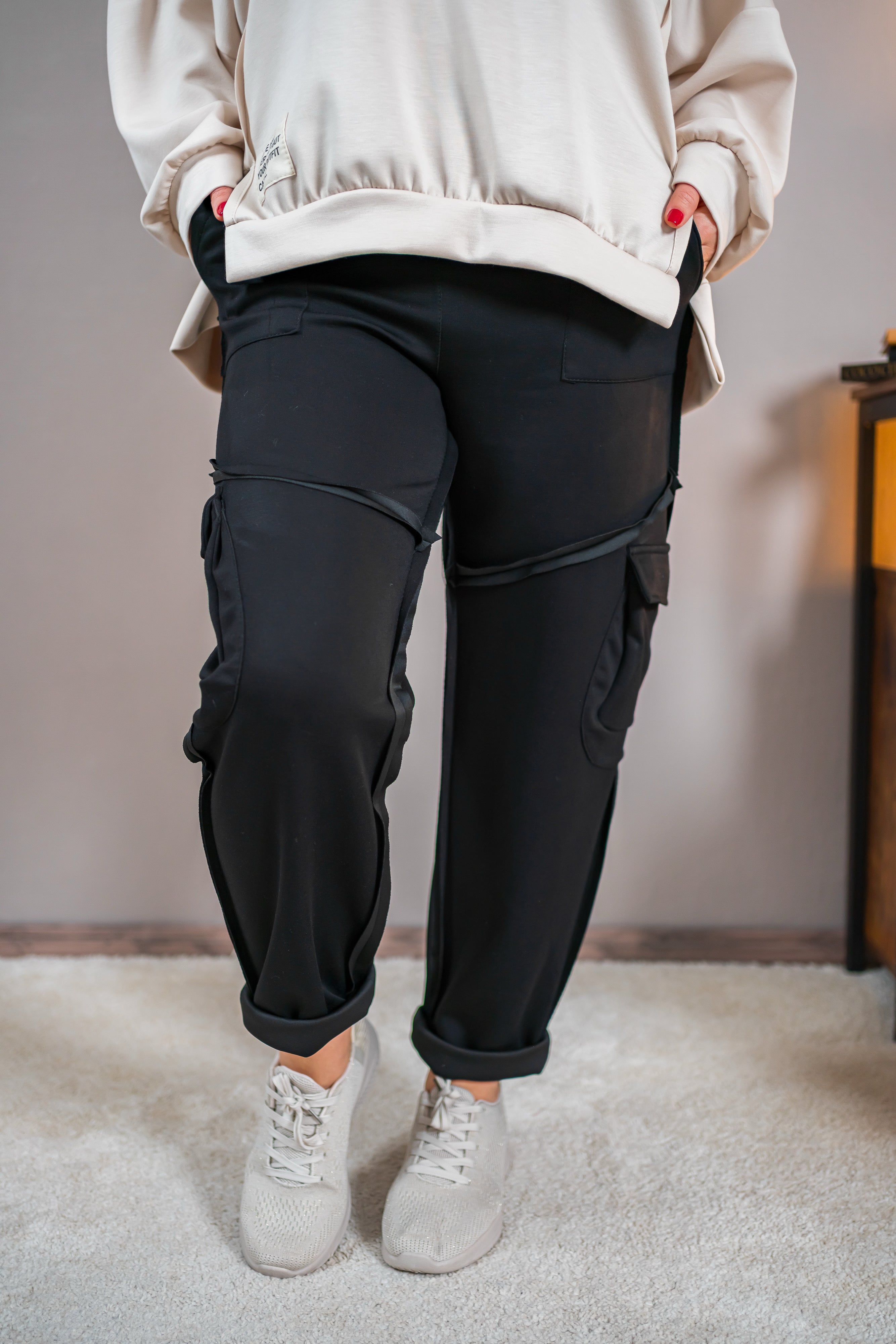 Cargo-Stretchhose mit Ziernähten, schwarz