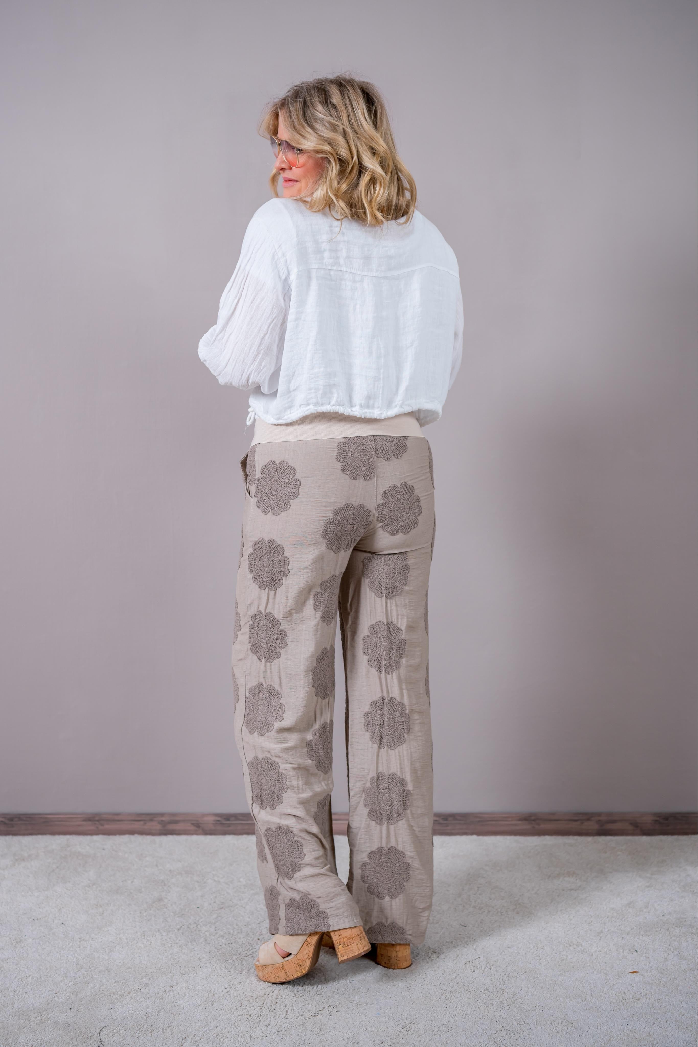 Leinenhose mit Blumen-Stickerei, taupe