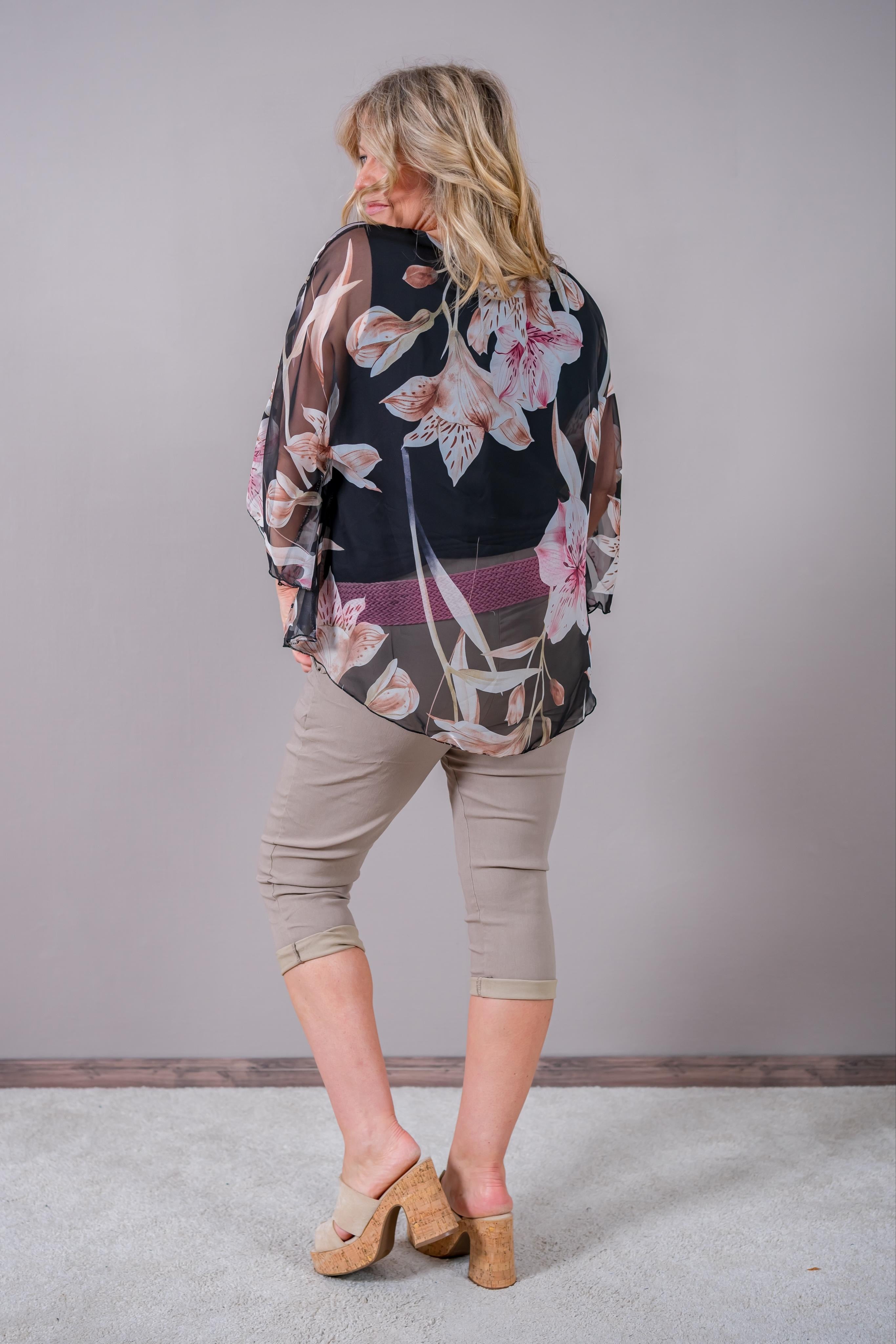 Florale Chiffon-Bluse mit integriertem Top, schwarz/rosa