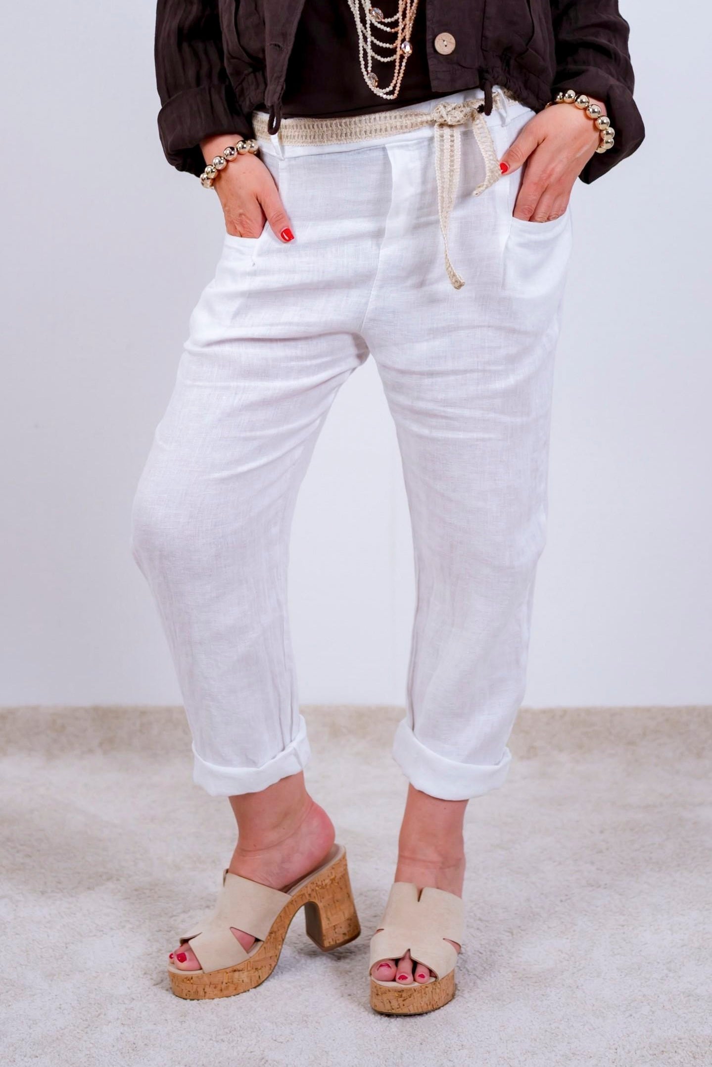 Leinenhose mit Gürtel, weiß