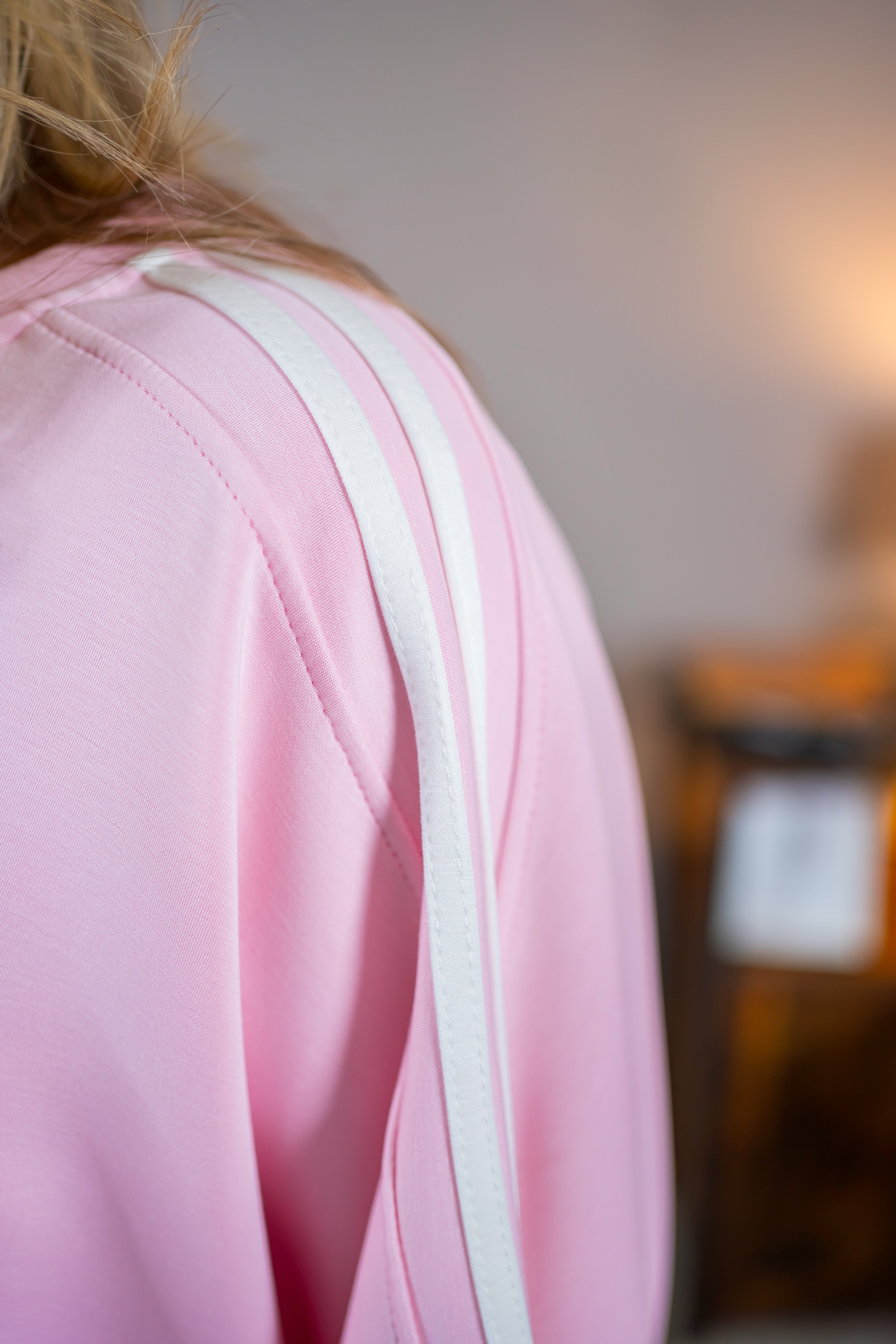 Sweatshirt mit Fledermausärmeln und Streifen-Detail, rosa