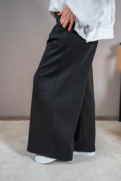 Jerseyhose mit Bundfalte, schwarz