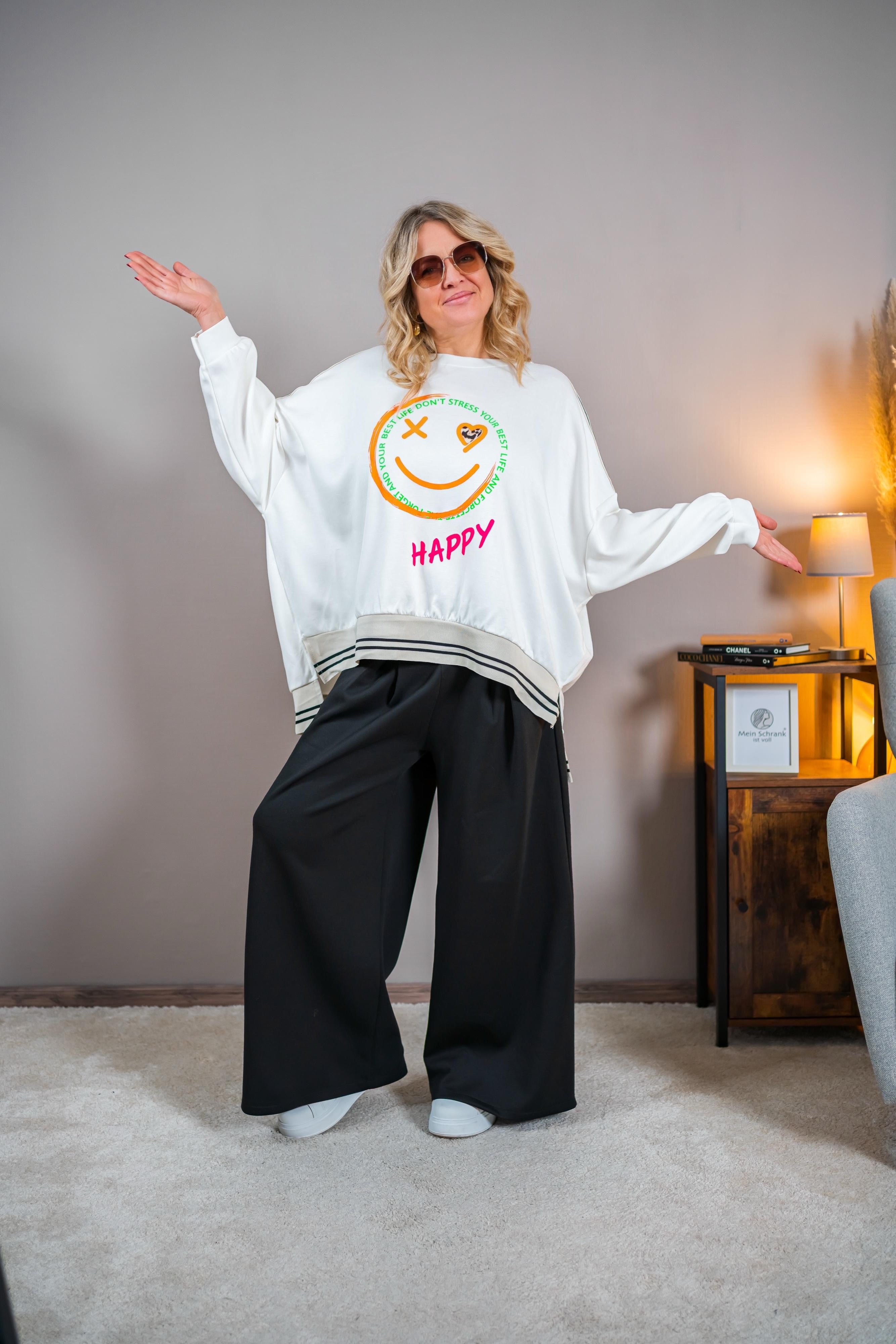 Oversize Sweatshirt mit Smiley-Motiv, weiß/bunt