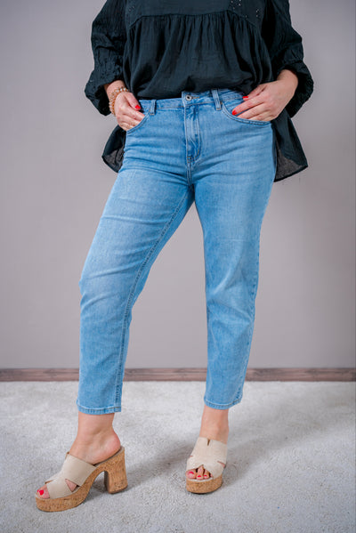 Slim Relaxed Fit Jeans in Light Blue