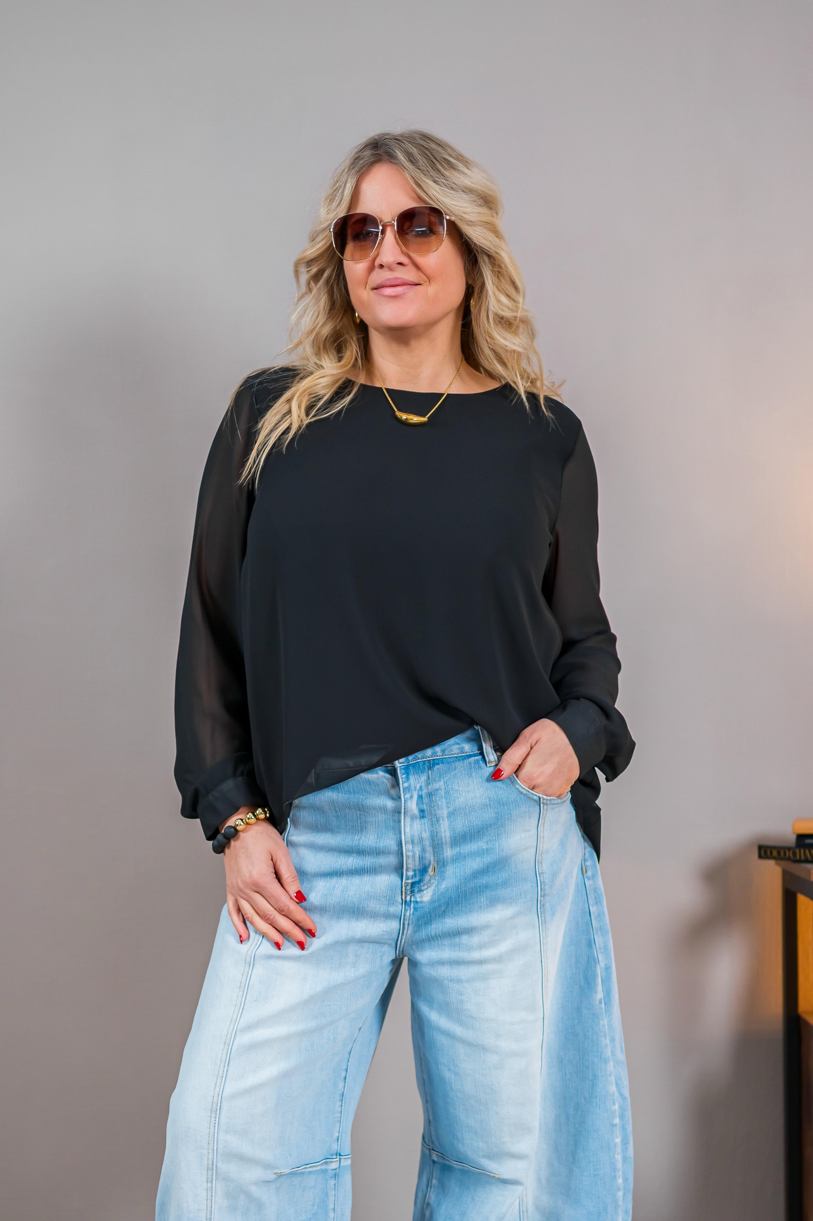 Schlichte Bluse im Layering Look, schwarz