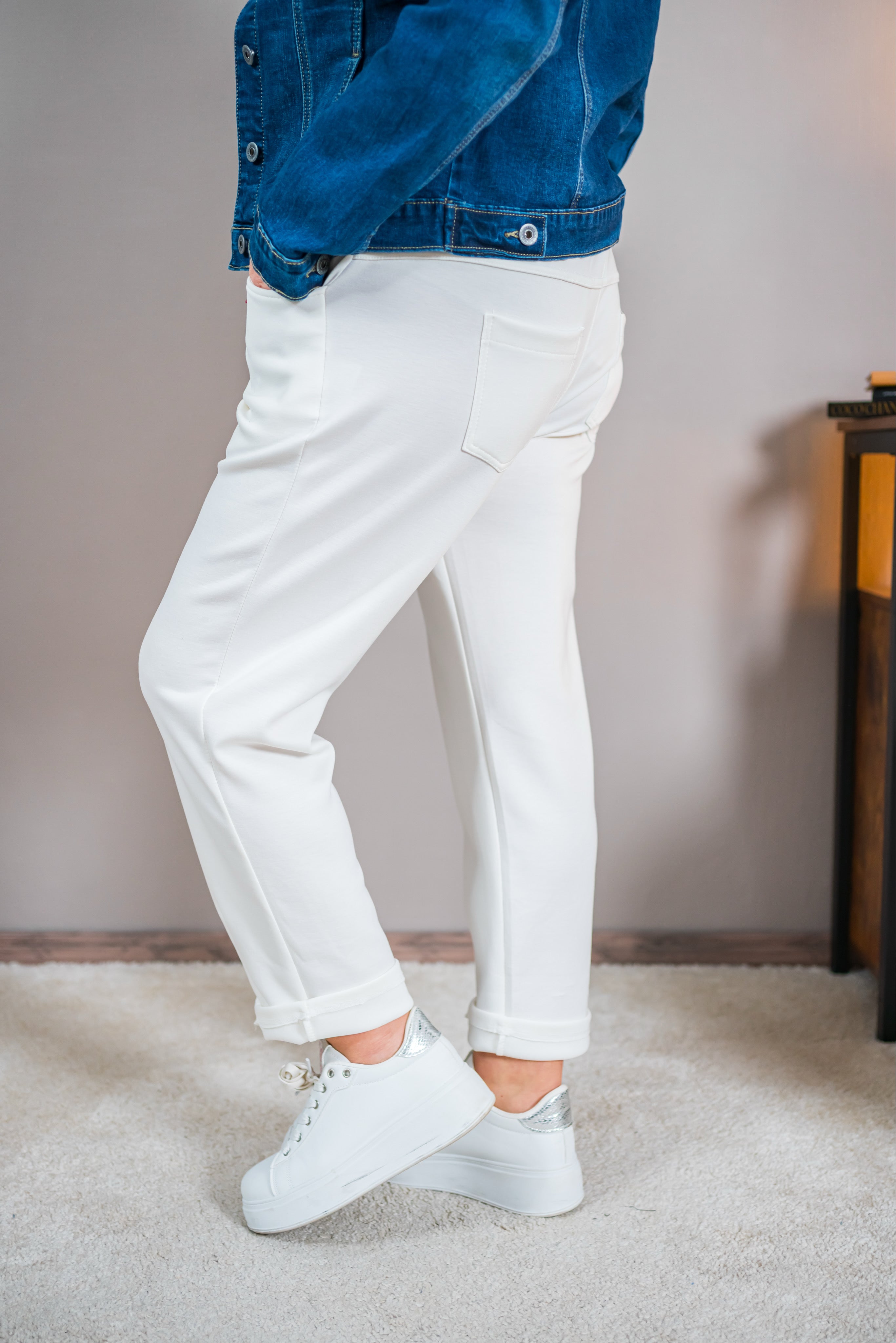 Jerseyhose mit Gürtel, off-white