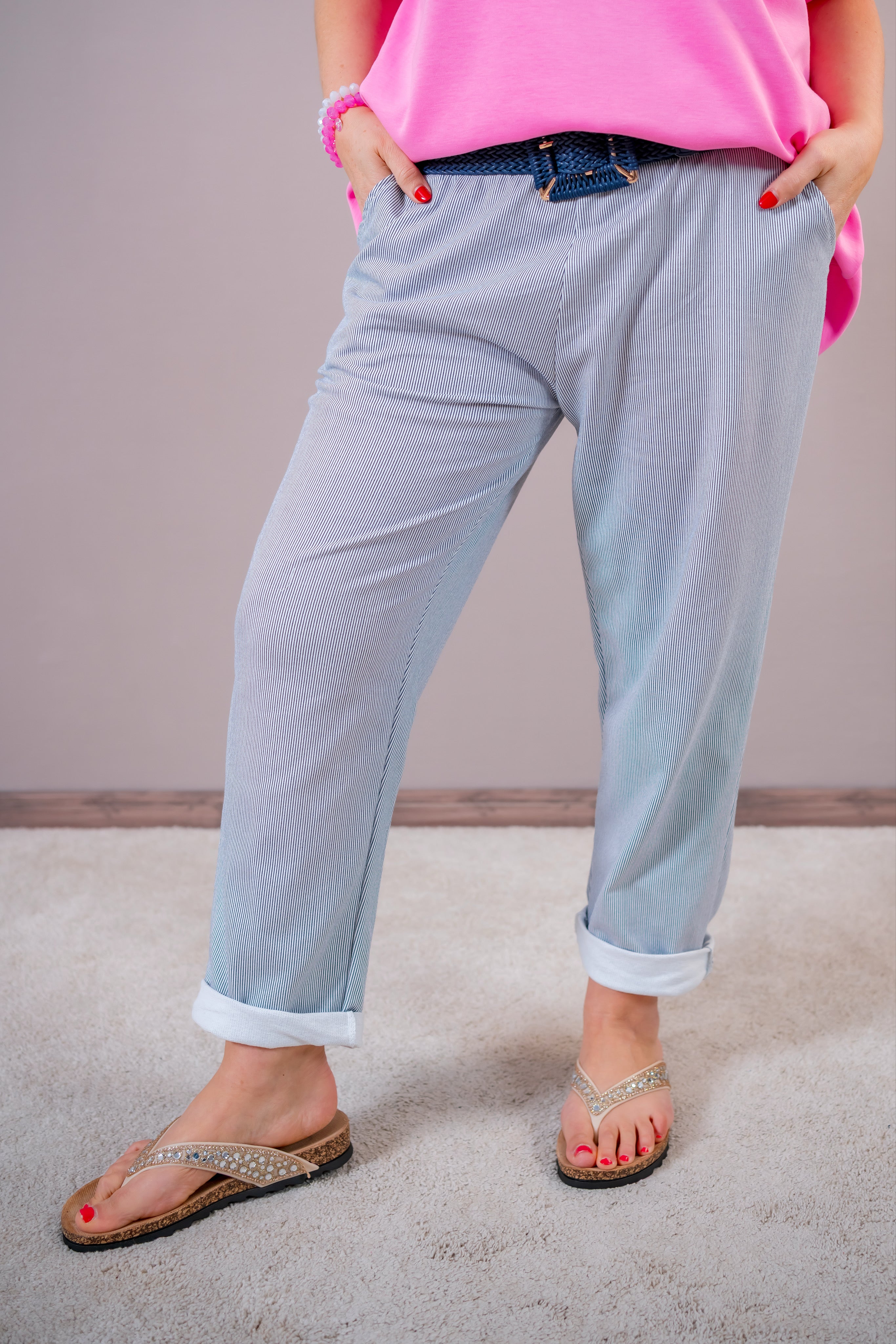 Leichte gestreifte Hose, weiß/dunkelblau
