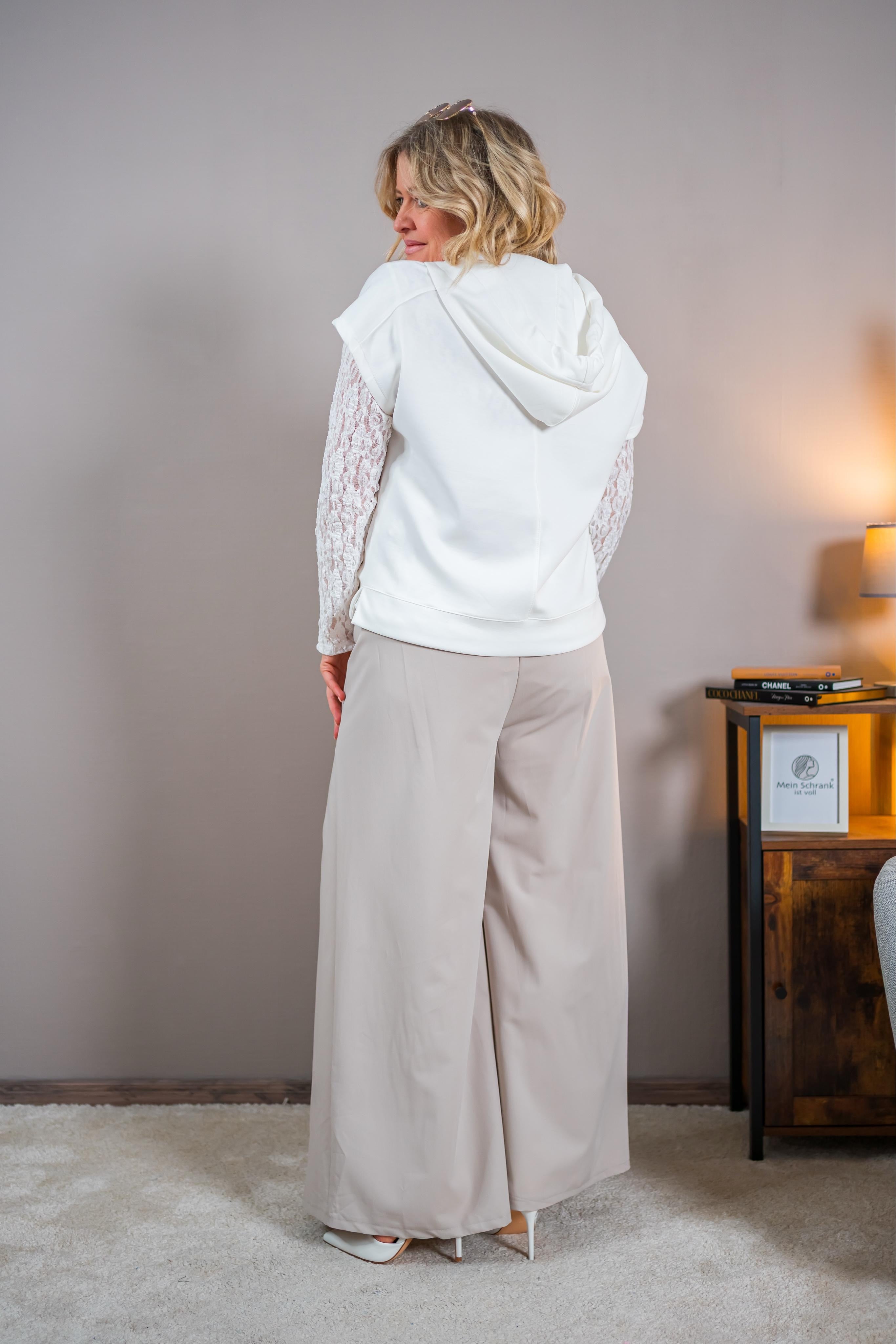 Kurzarm-Hoodie mit V-Ausschnitt, off-white