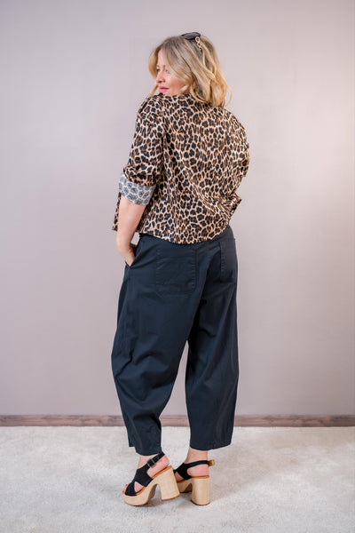 Cropped Jacke Leoprint mit goldenen Knöpfen, schwarz/creme