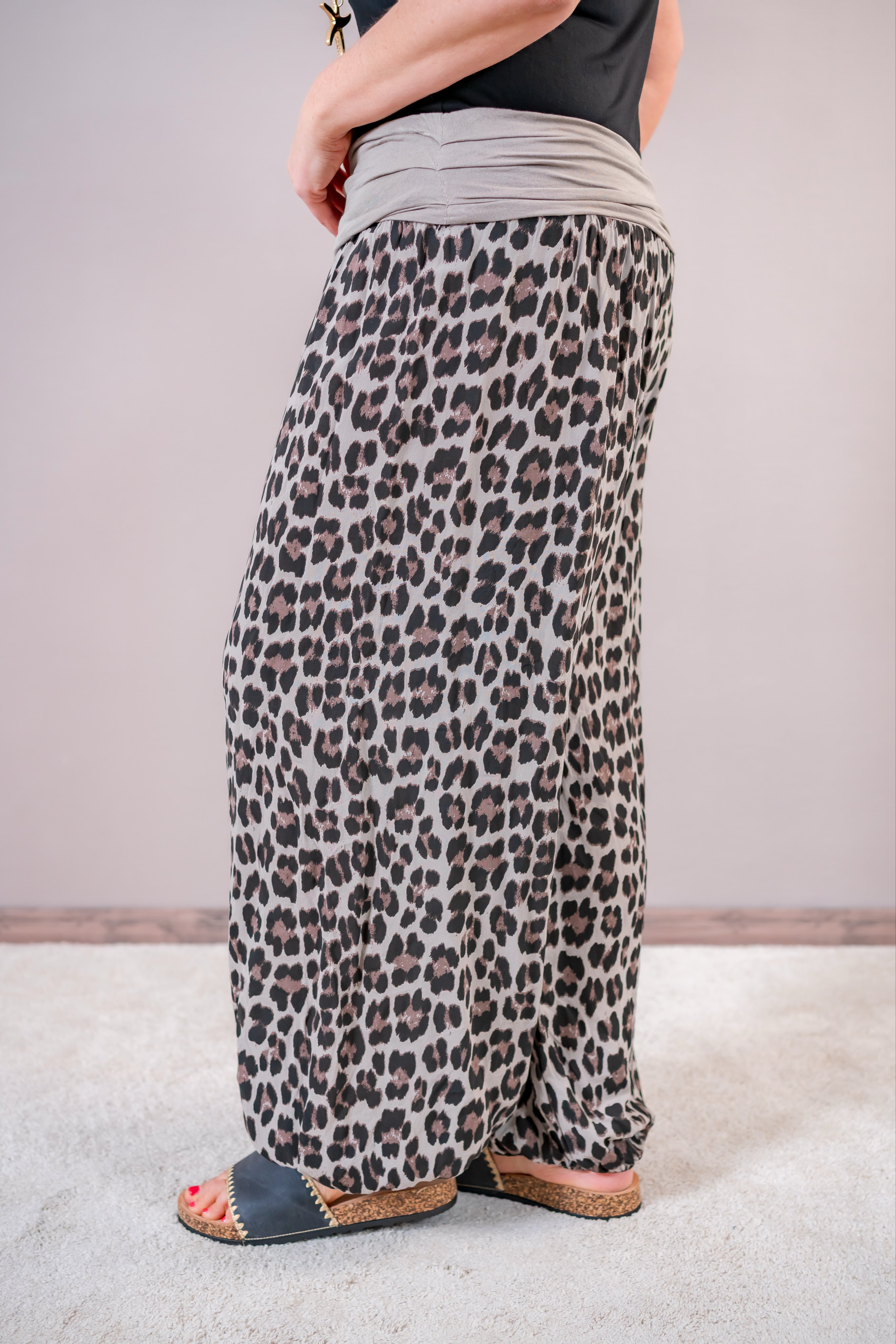 Harems-Hose im Leo-Muster, taupe