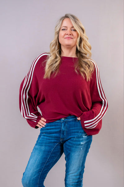 Feinstrickpullover mit Kontraststreifen, bordeaux/weiß