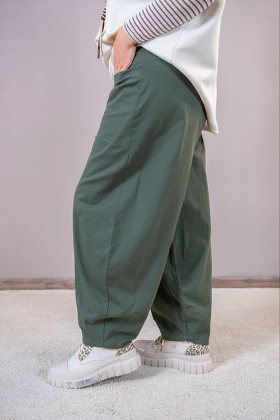 Leichte Barrel Hose mit großen Taschen, khaki