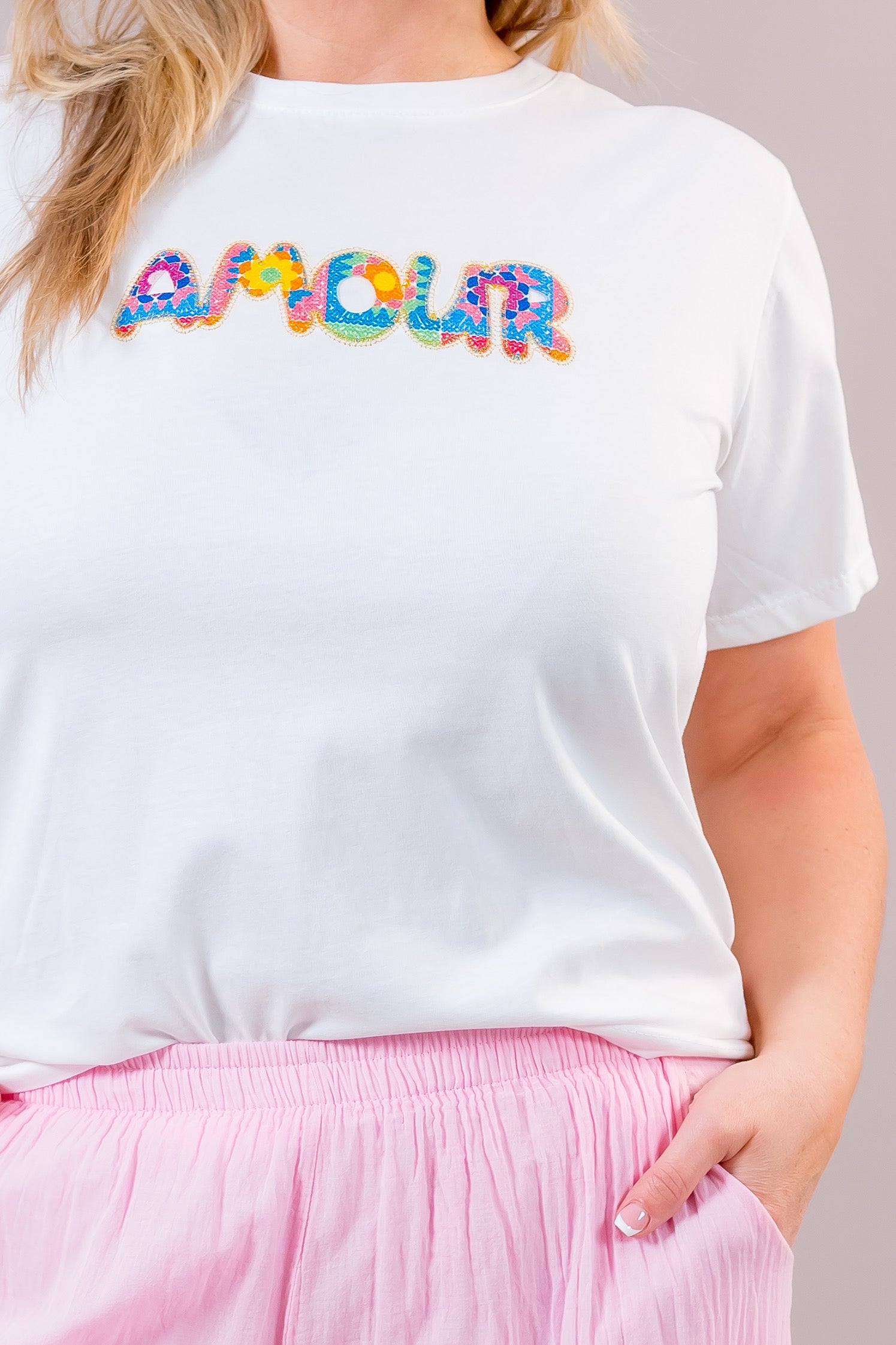 T-Shirt mit Stickerei