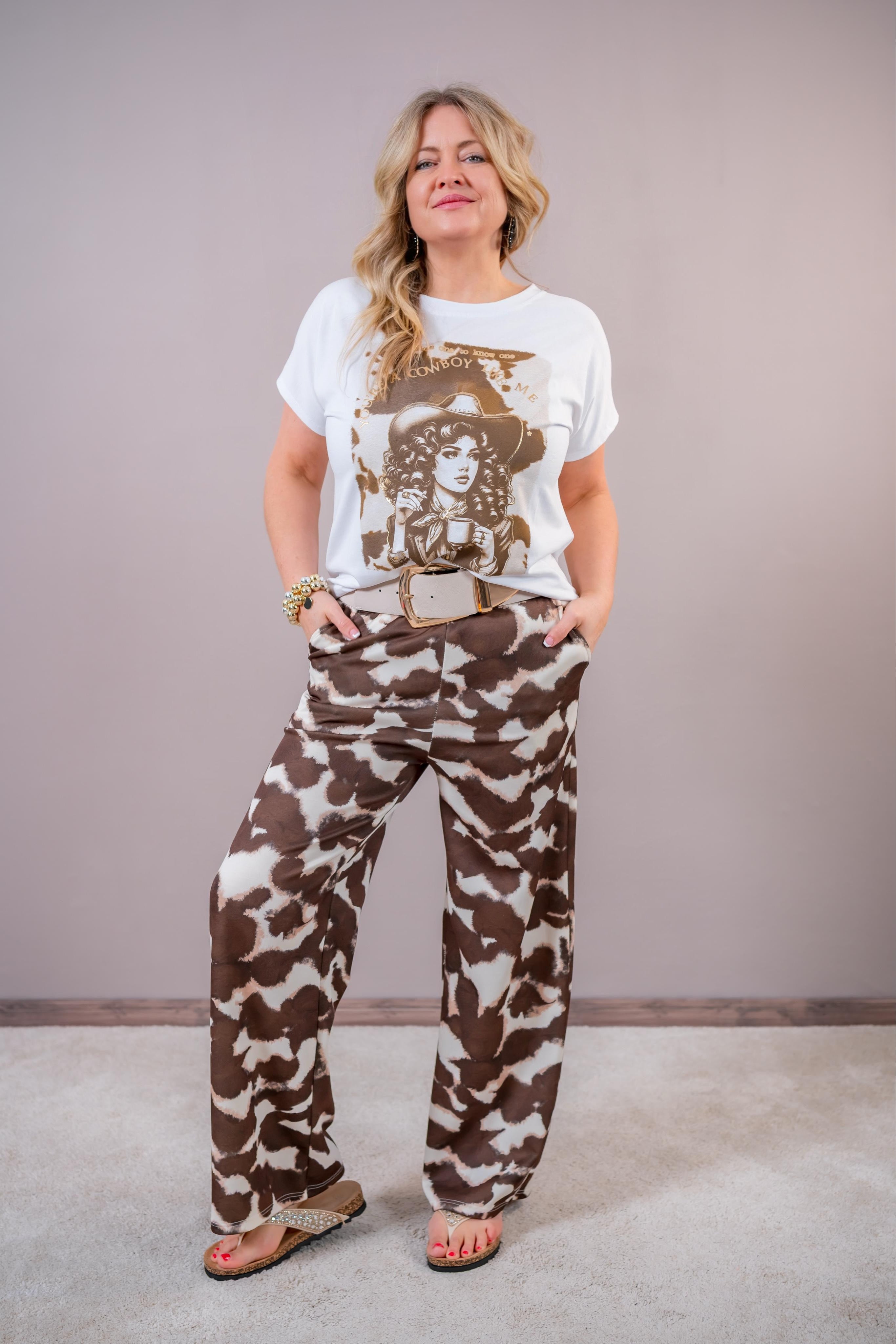 T-Shirt mit Cowgirl, weiß-bedruckt