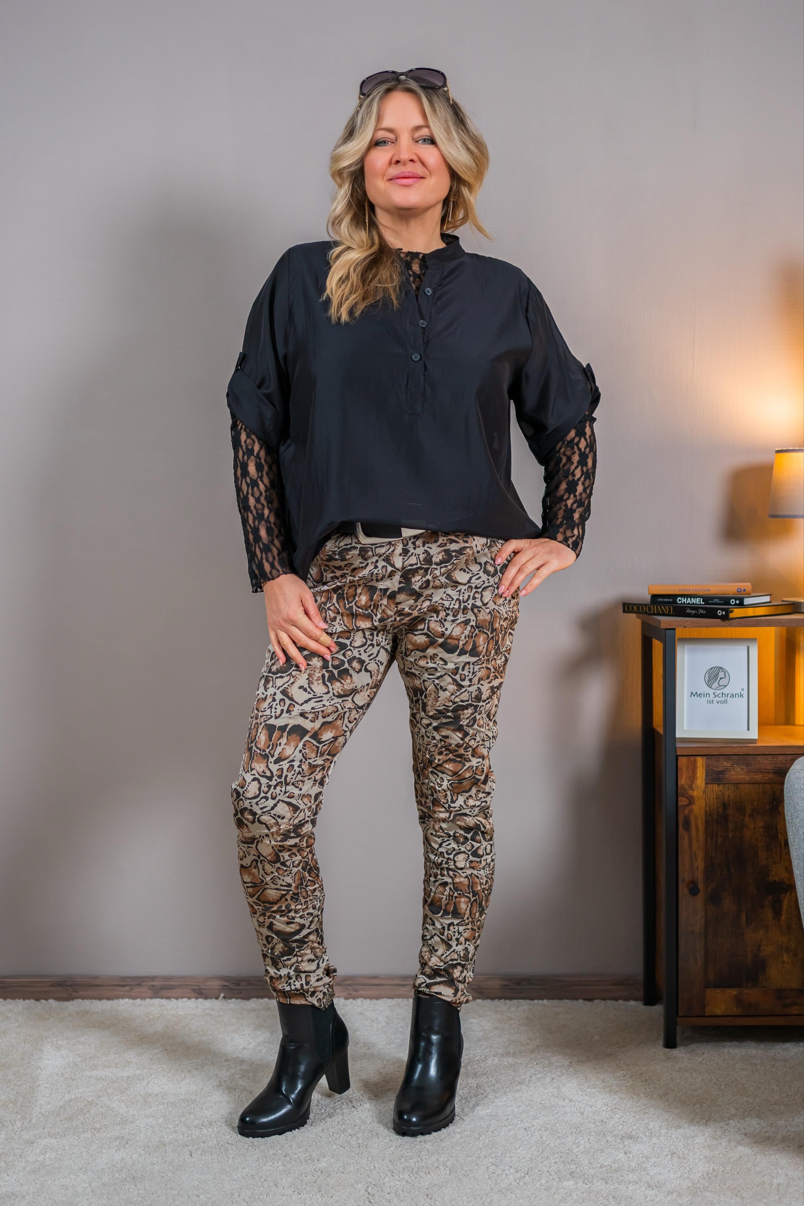 Leichte Bluse mit Kurzarm, schwarz