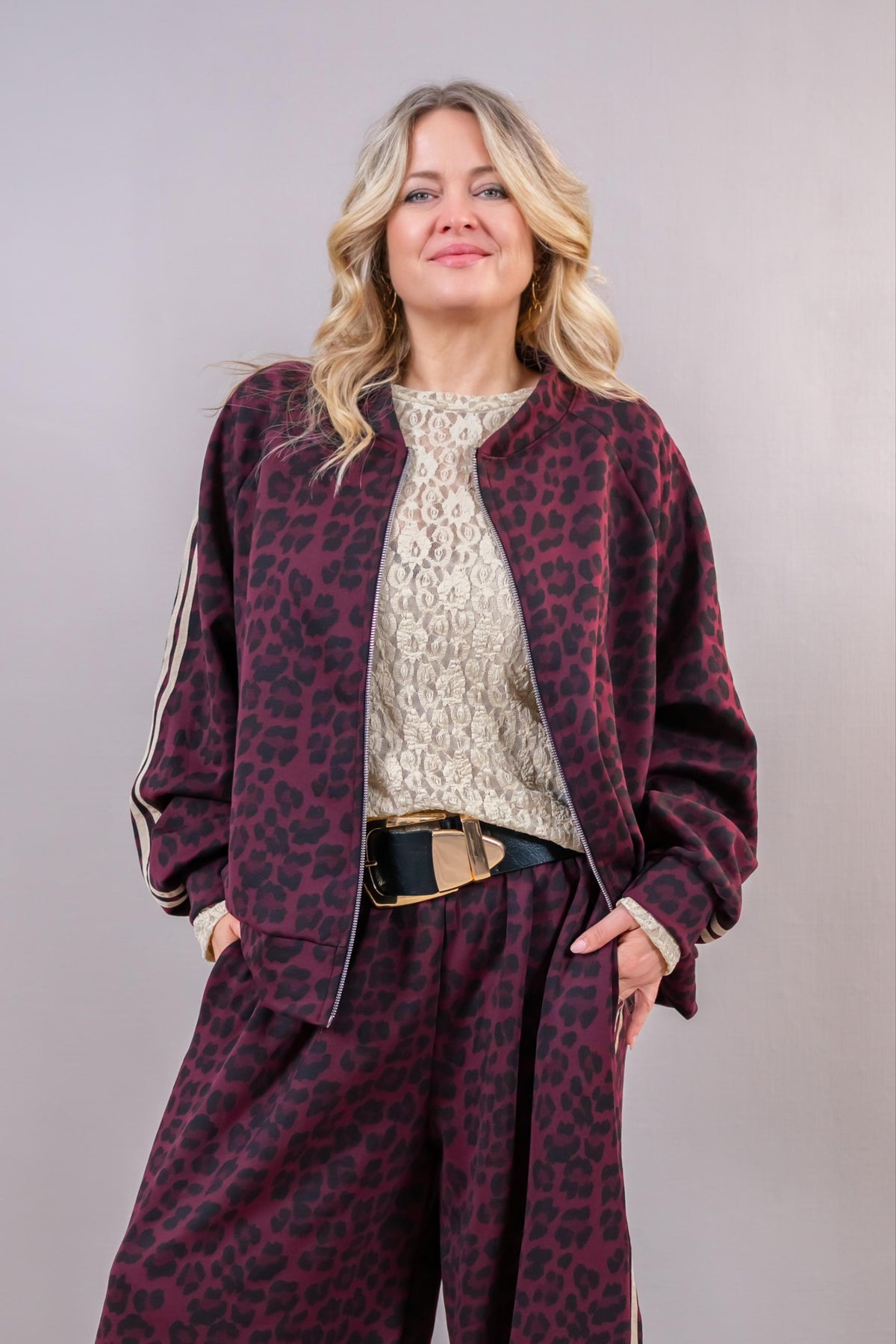 Curvy Oversize-Sweatjacke, beere/creme