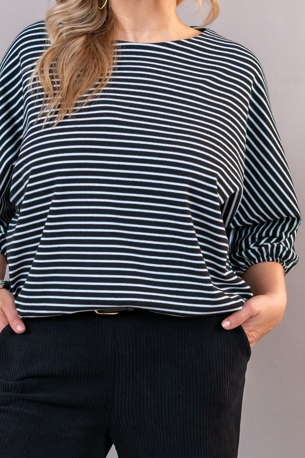 Oversize-Shirt in Cord-Optik, schwarz/weiß