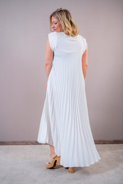Leichtes Plisseekleid, off-white