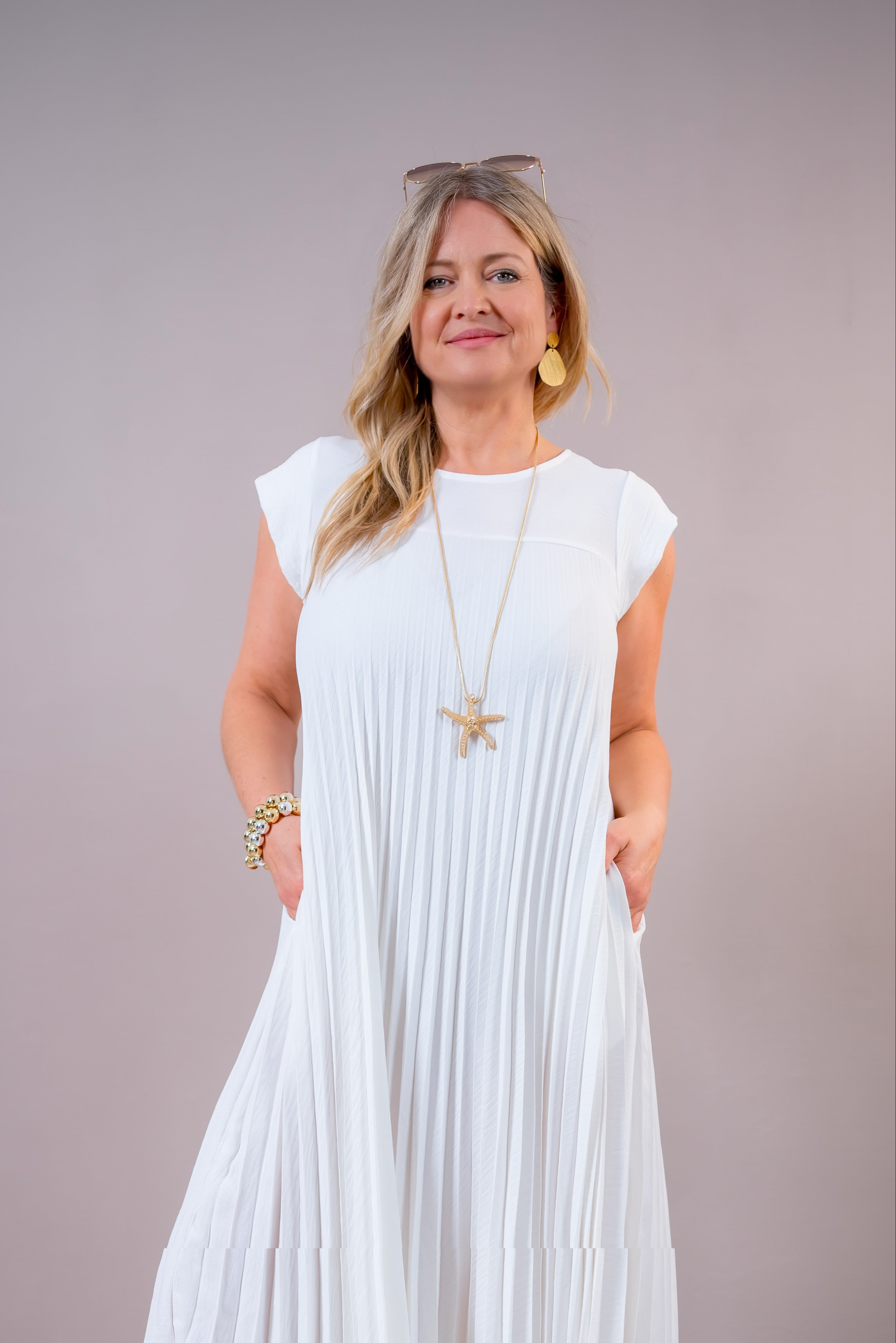 Leichtes Plisseekleid, off-white