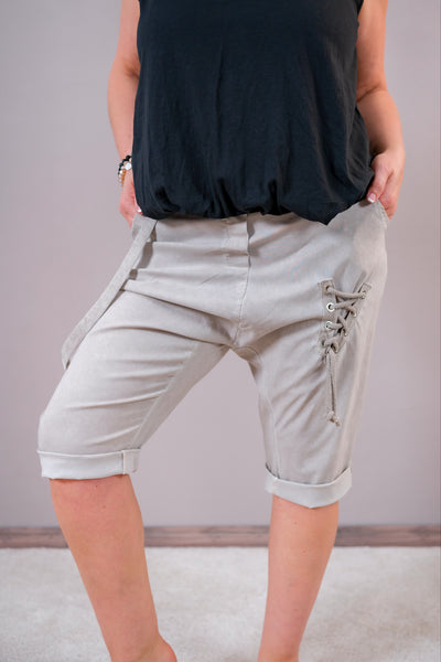 Leichte Baggy Short mit Schnürdetails, taupe