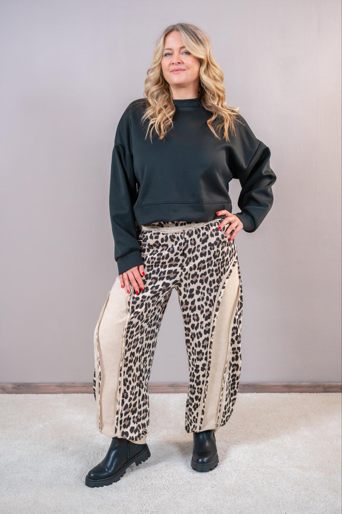 Boxy Oversize Sweatshirt, schwarz