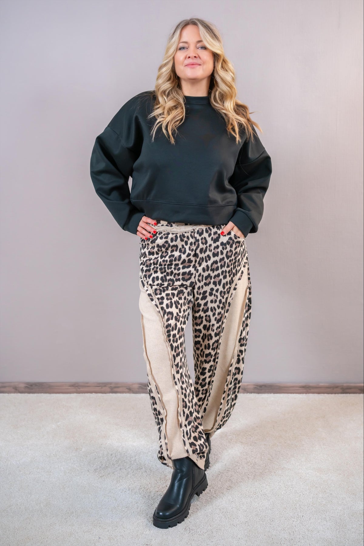 Boxy Oversize Sweatshirt, schwarz