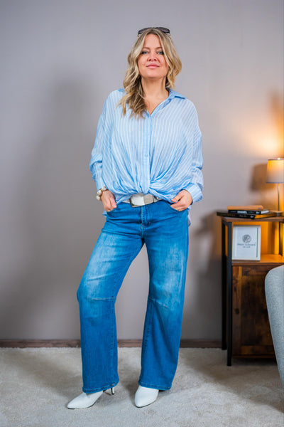 Gestreifte Crop-Knotenbluse, blau/weiß