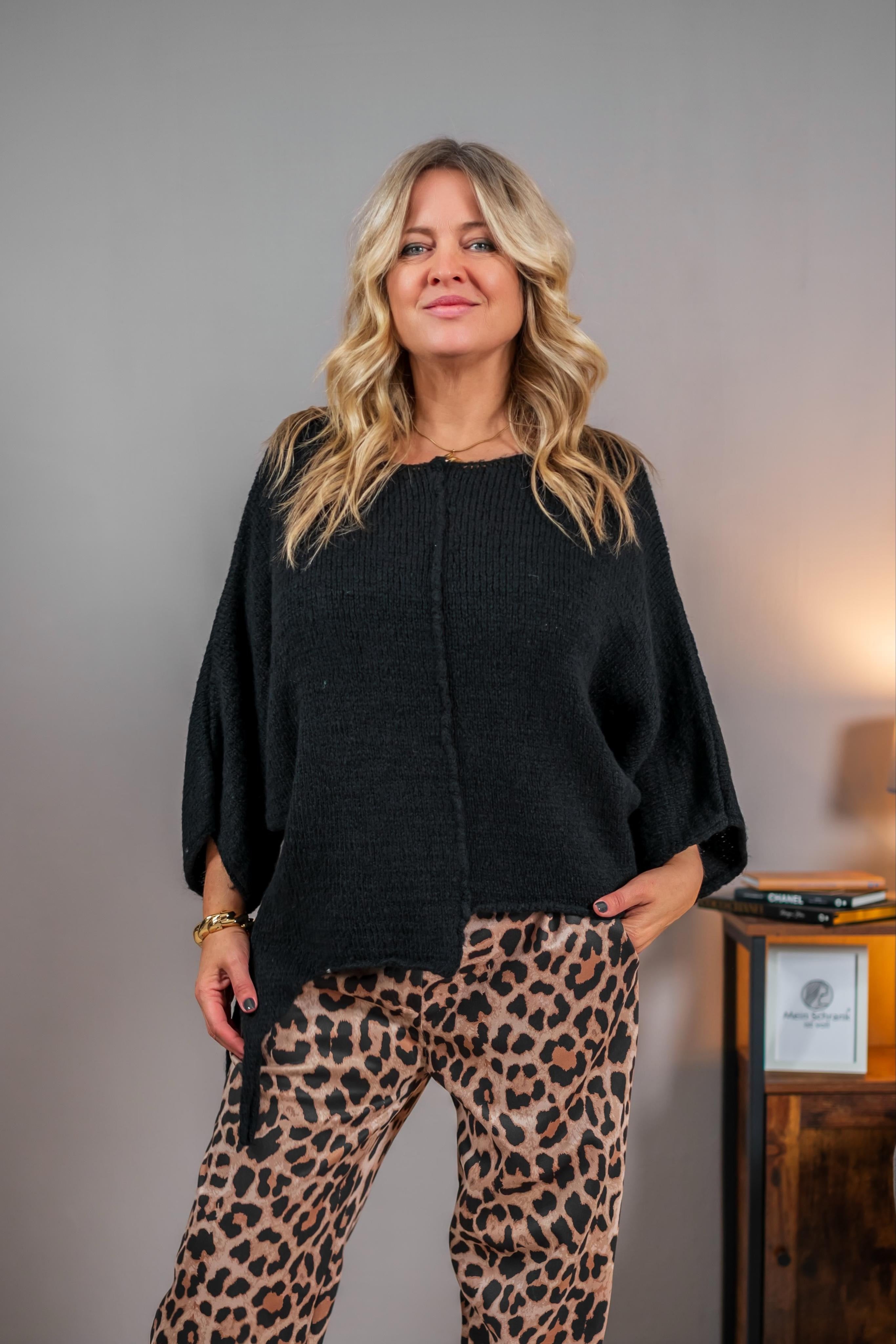 Strickpullover asymetrischer Schnitt, schwarz