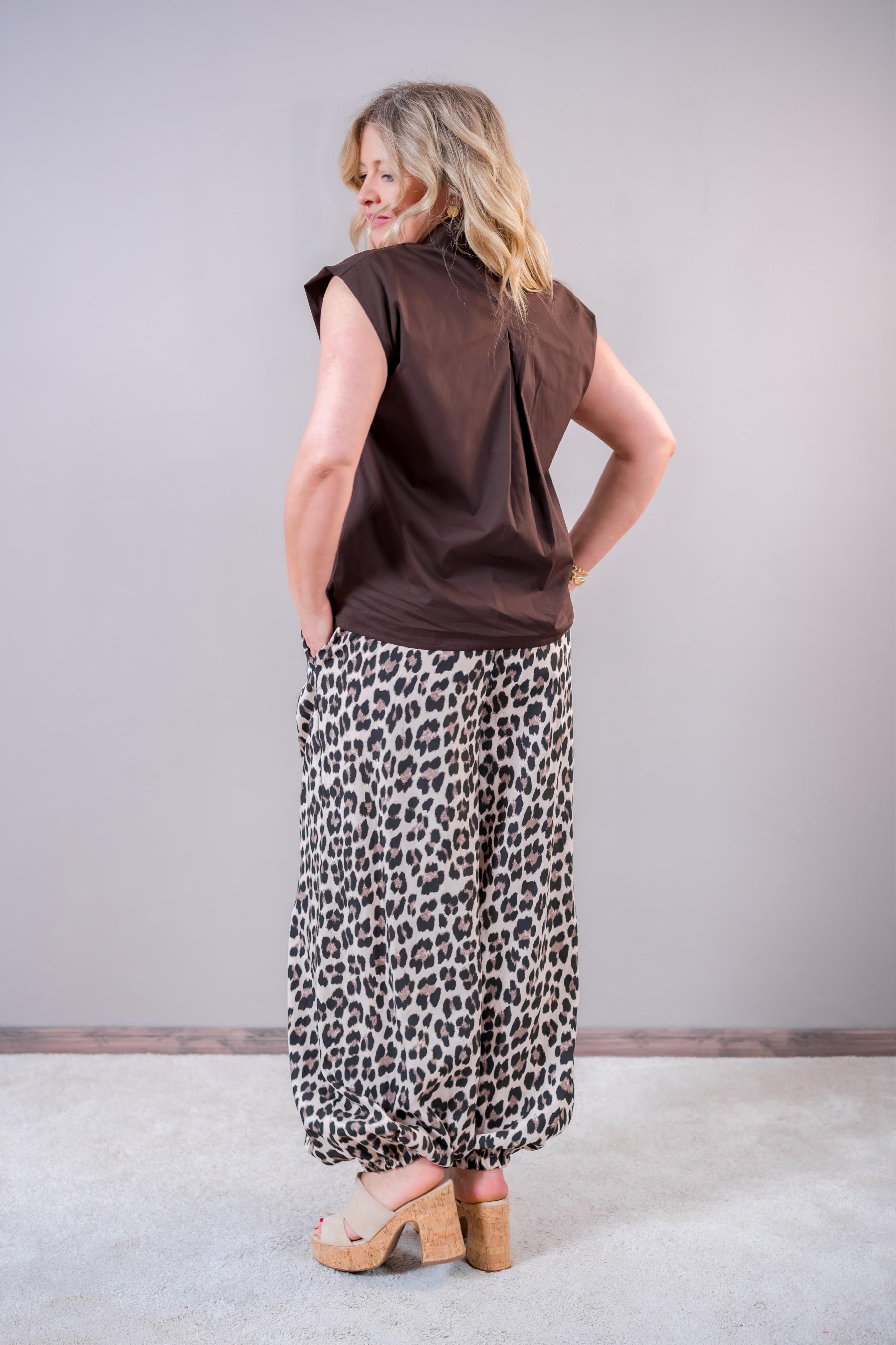 Ärmellose Bluse mit Hemdkragen, schokobraun