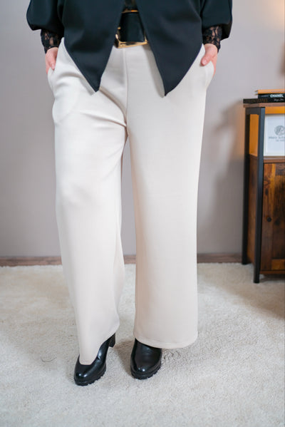 Weiche Hose mit weitem Bein, beige