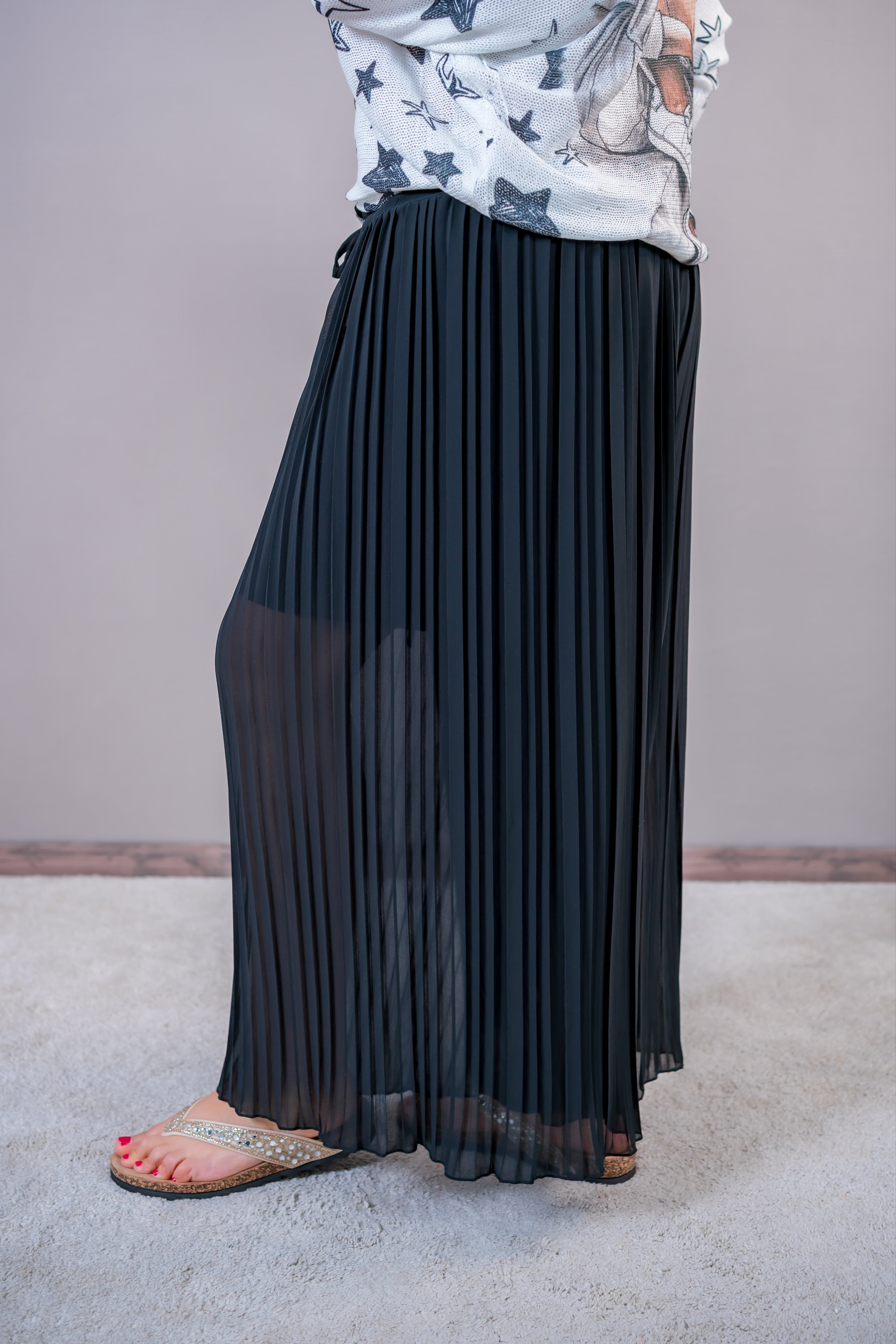 Leichte Plissee-Hose, schwarz