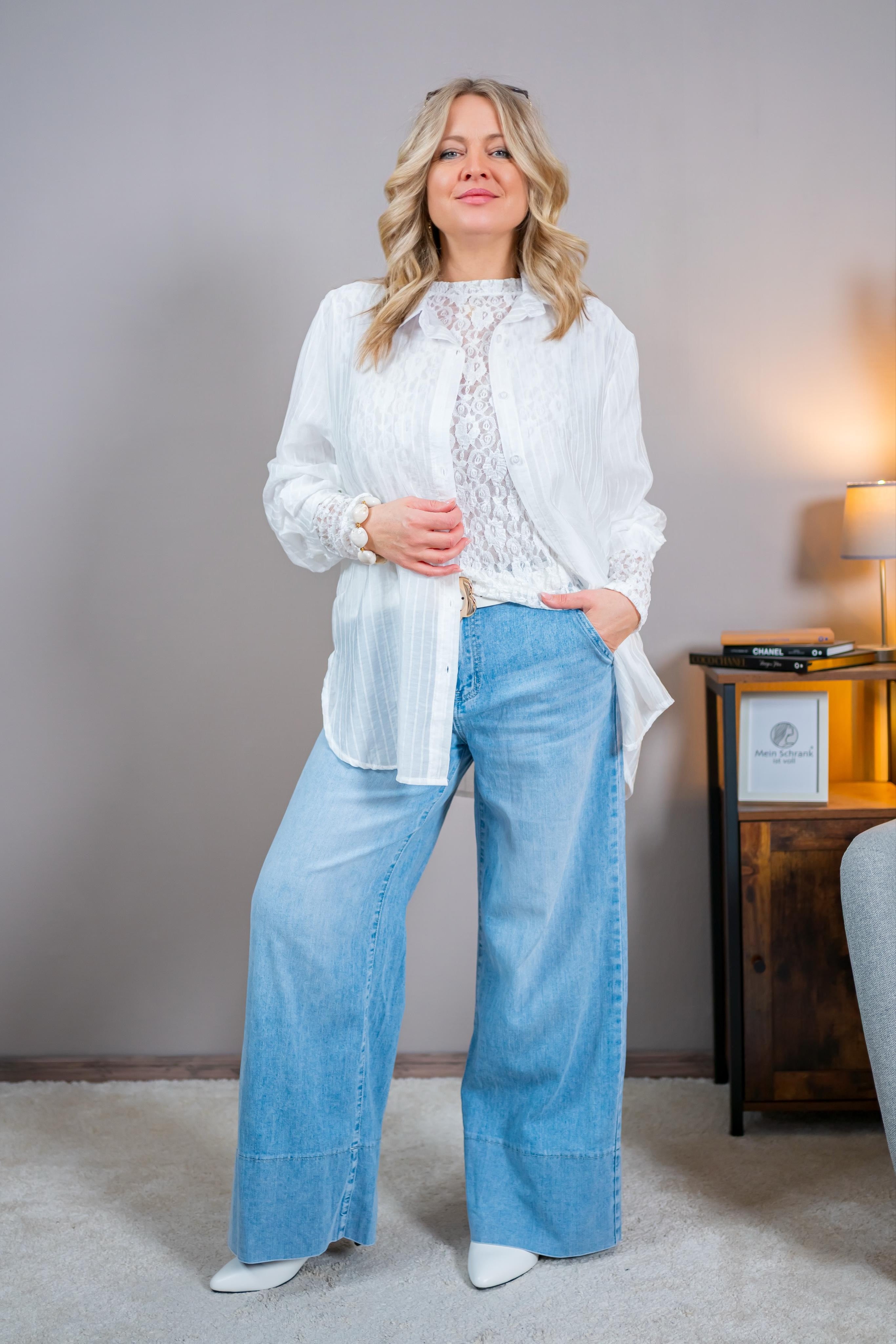 Leichte, transparente Hemdbluse im Streifendesign, weiß