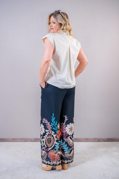 Ärmellose Bluse mit Hemdkragen, beige