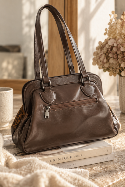 Vintage-Style Henkeltasche in Leo-Print & Kunstleder mit Teddy-Anhänger