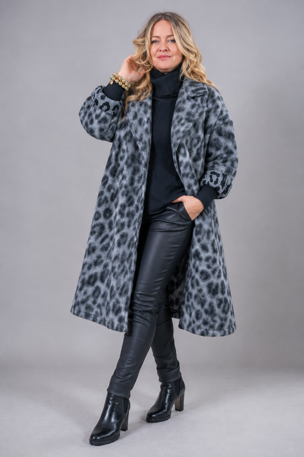 Oversize Leo Mantel, grau/schwarz