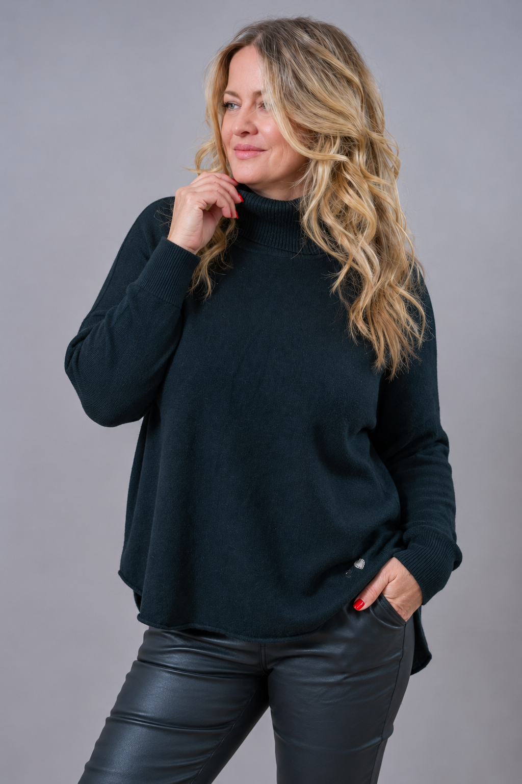 Strickpullover mit Rollkragen, schwarz