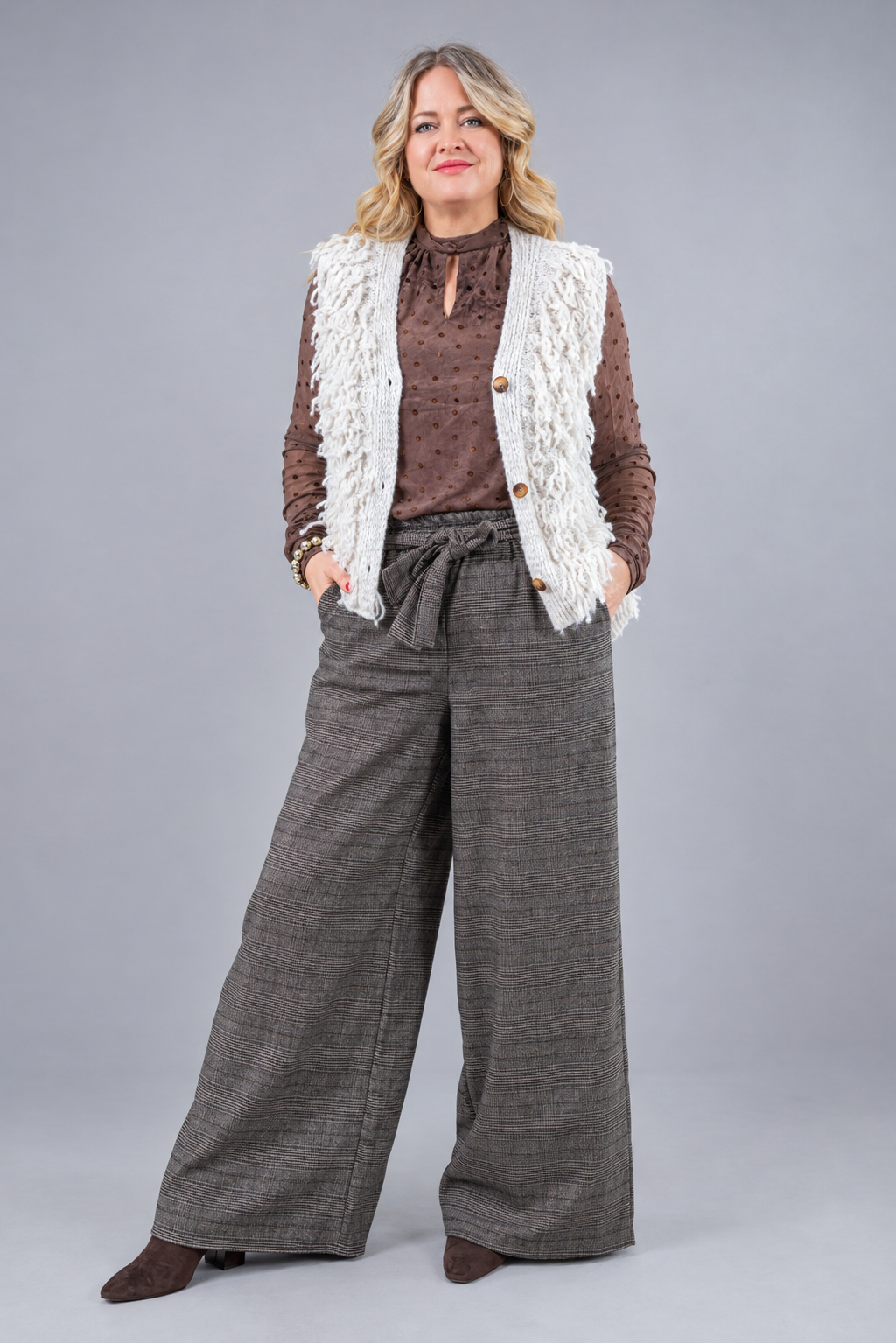 Bluse mit leichtem Stehkragen, braun