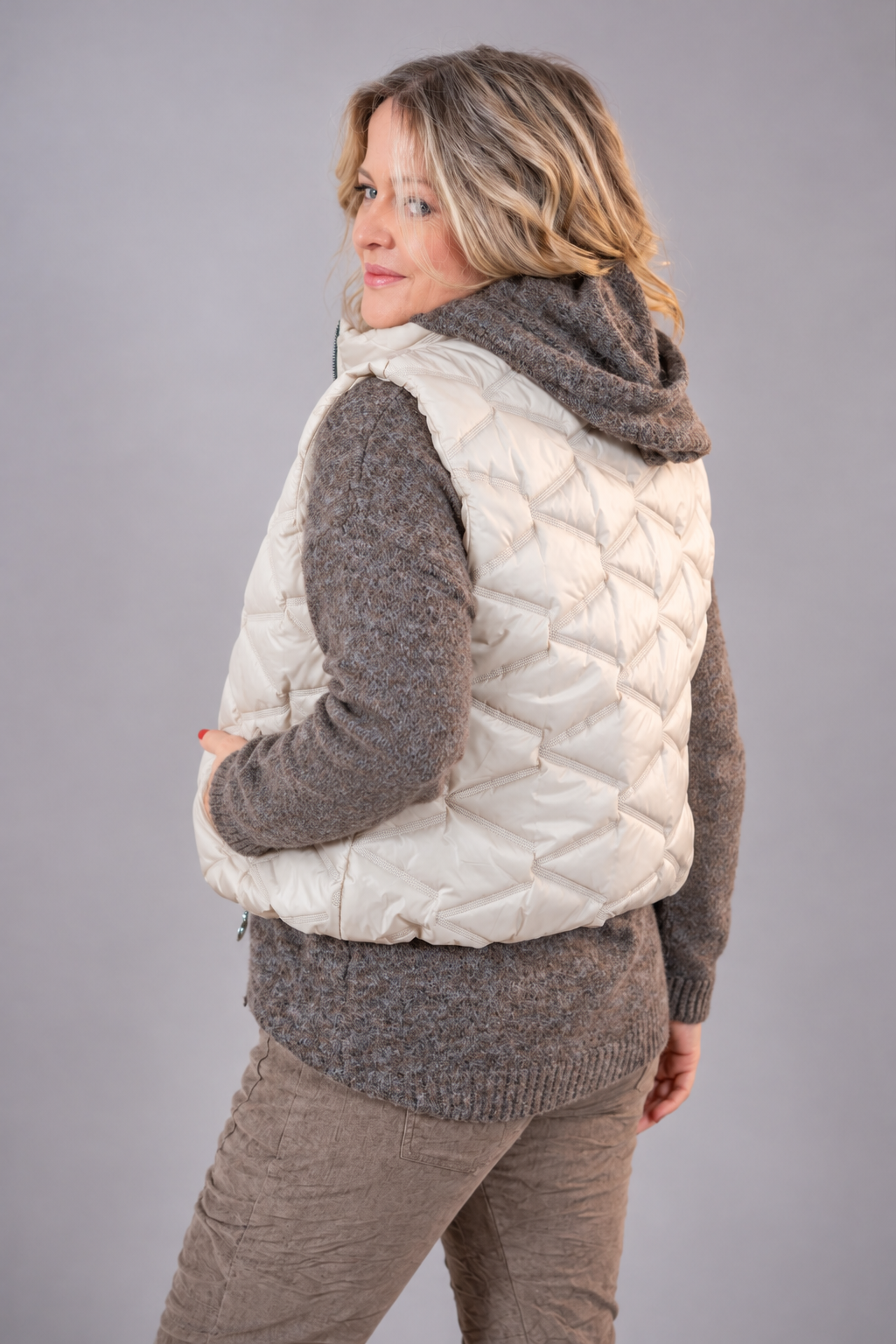 Leichte Steppweste, creme