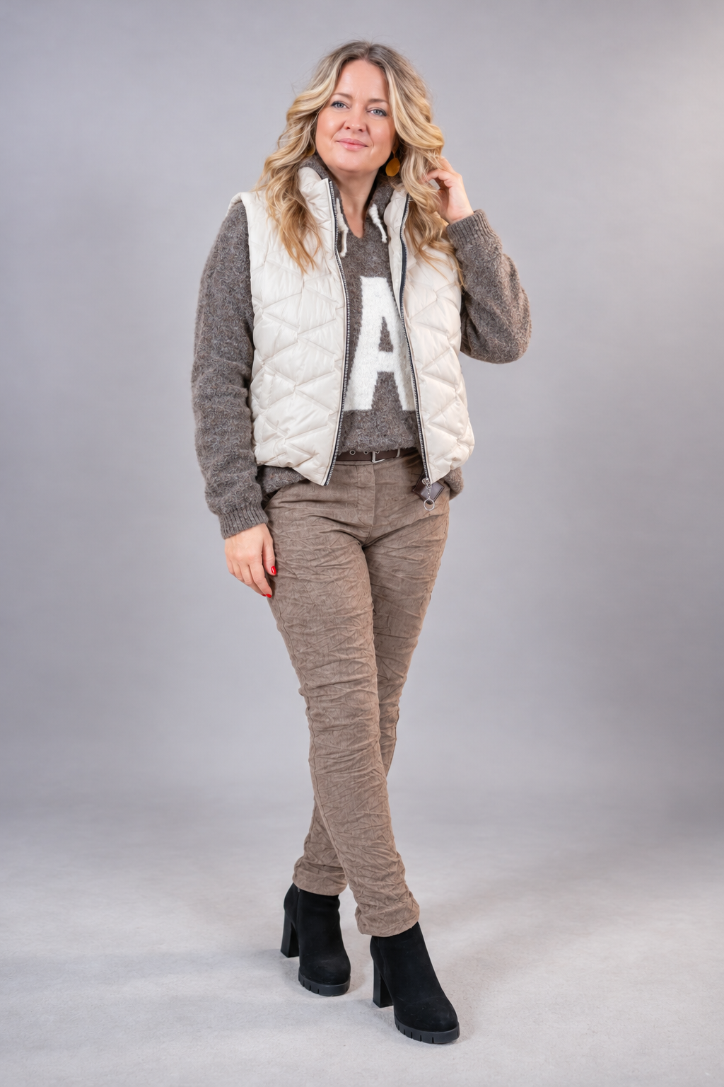 Leichte Steppweste, creme