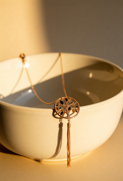 Elegante Halskette mit Lebensbaum-Anhänger, roségold