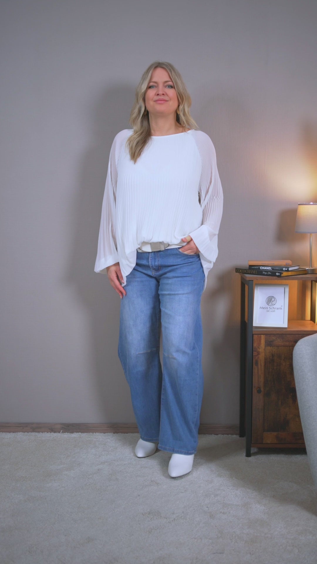 Video laden: Plissee-Bluse, weiß