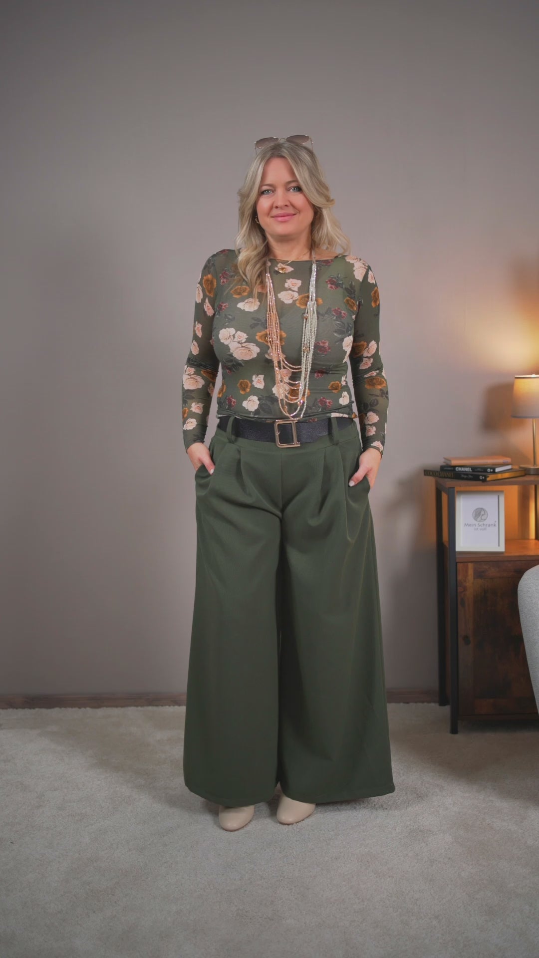 Video laden: Weite Hose mit Gürtel, oliv