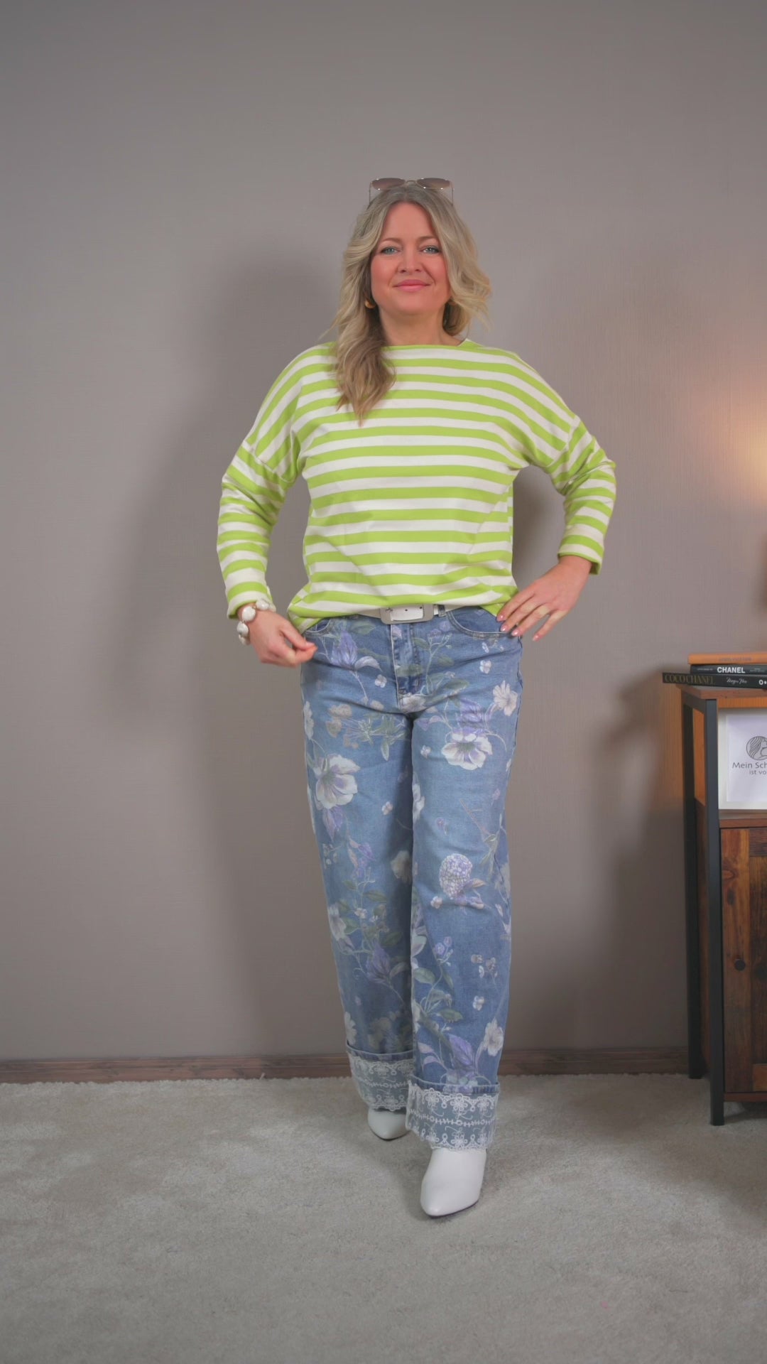 Video laden: Longsleeve mit Streifenmuster, grün/creme