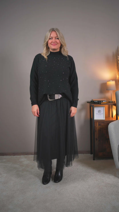 Strickpullover mit Stehkragen und Strasssteinchen, schwarz