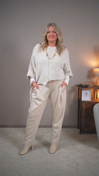 Strickpullover asymetrischer Schnitt, beige