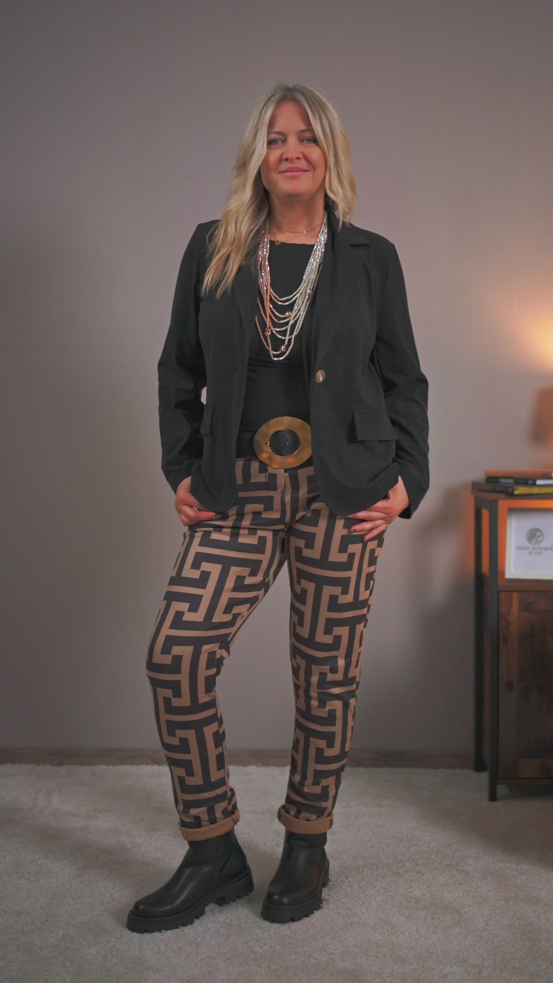 Leichter Blazer in Wildlederoptik, schwarz