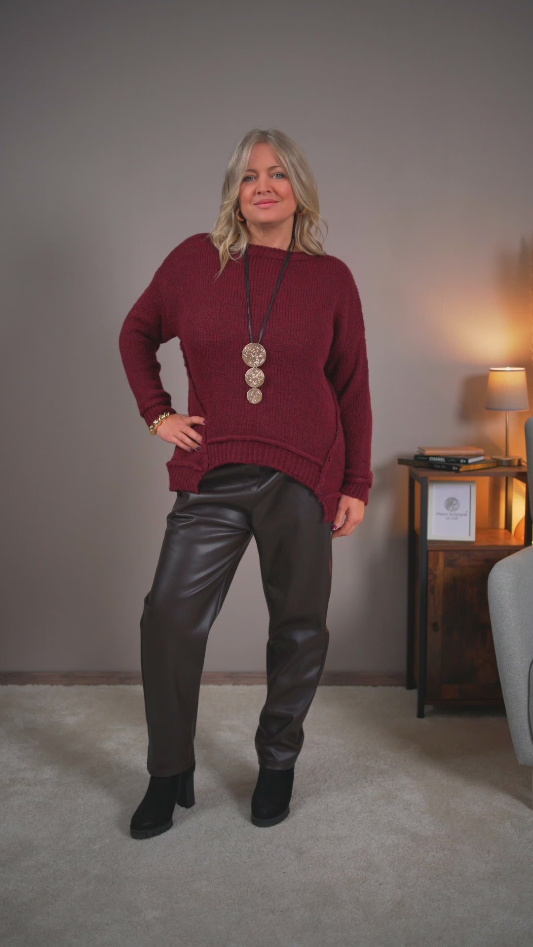 Video laden: Strickpullover mit Strukturdetails, bordeaux