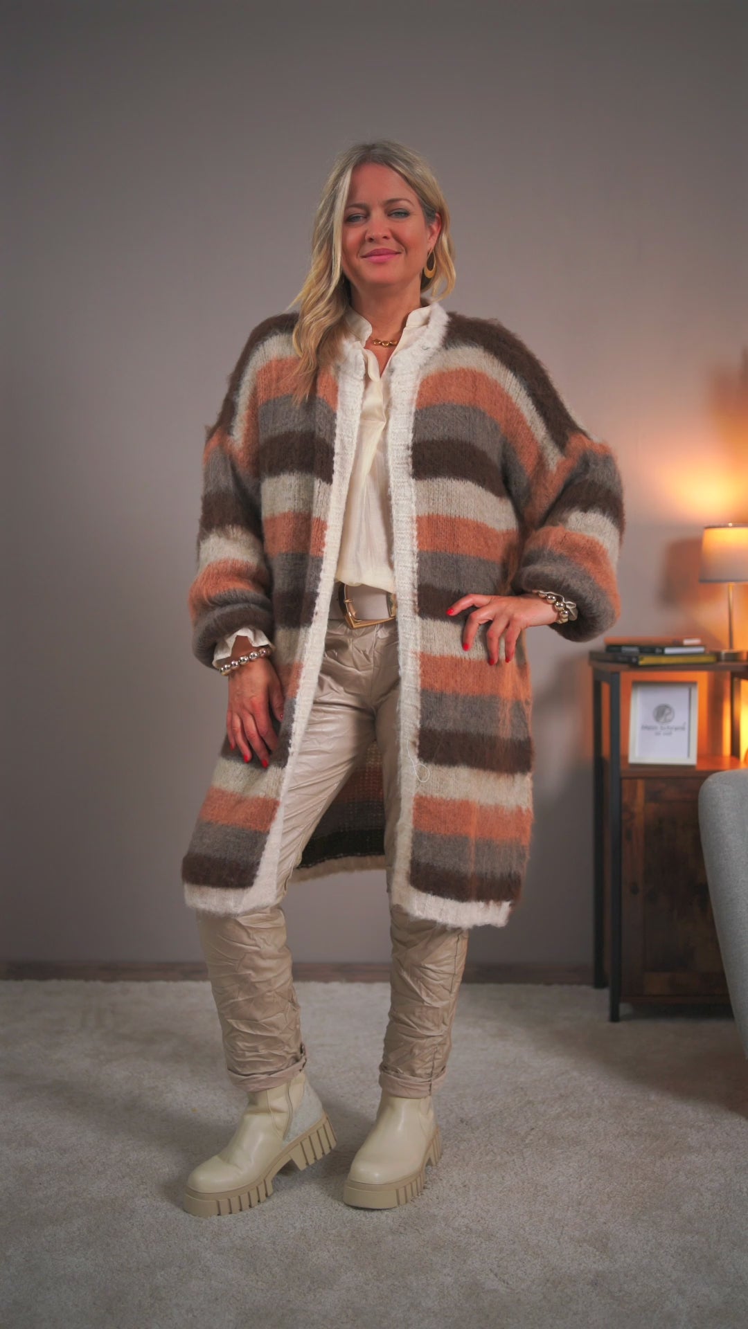 Lange Strickjacke, gestreift