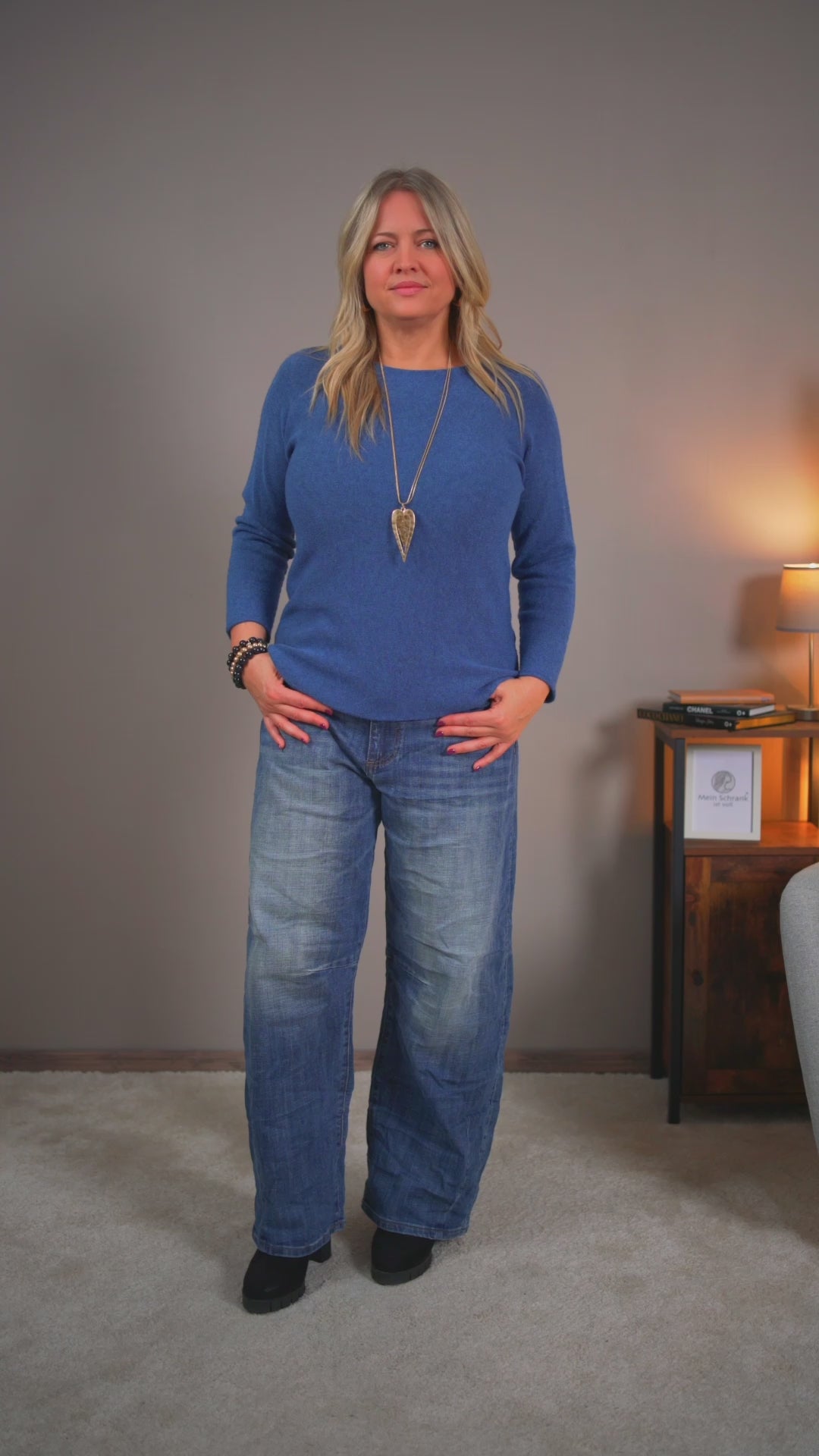 Video laden: Feinstrickpullover, dunkelblau